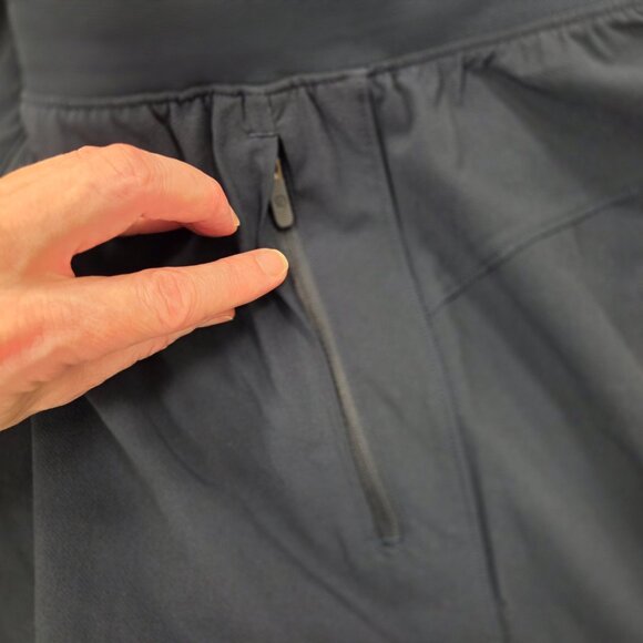 Lululemon License to Train High-Rise Short 4", True Navy, size 4 - Picture 7 of 7